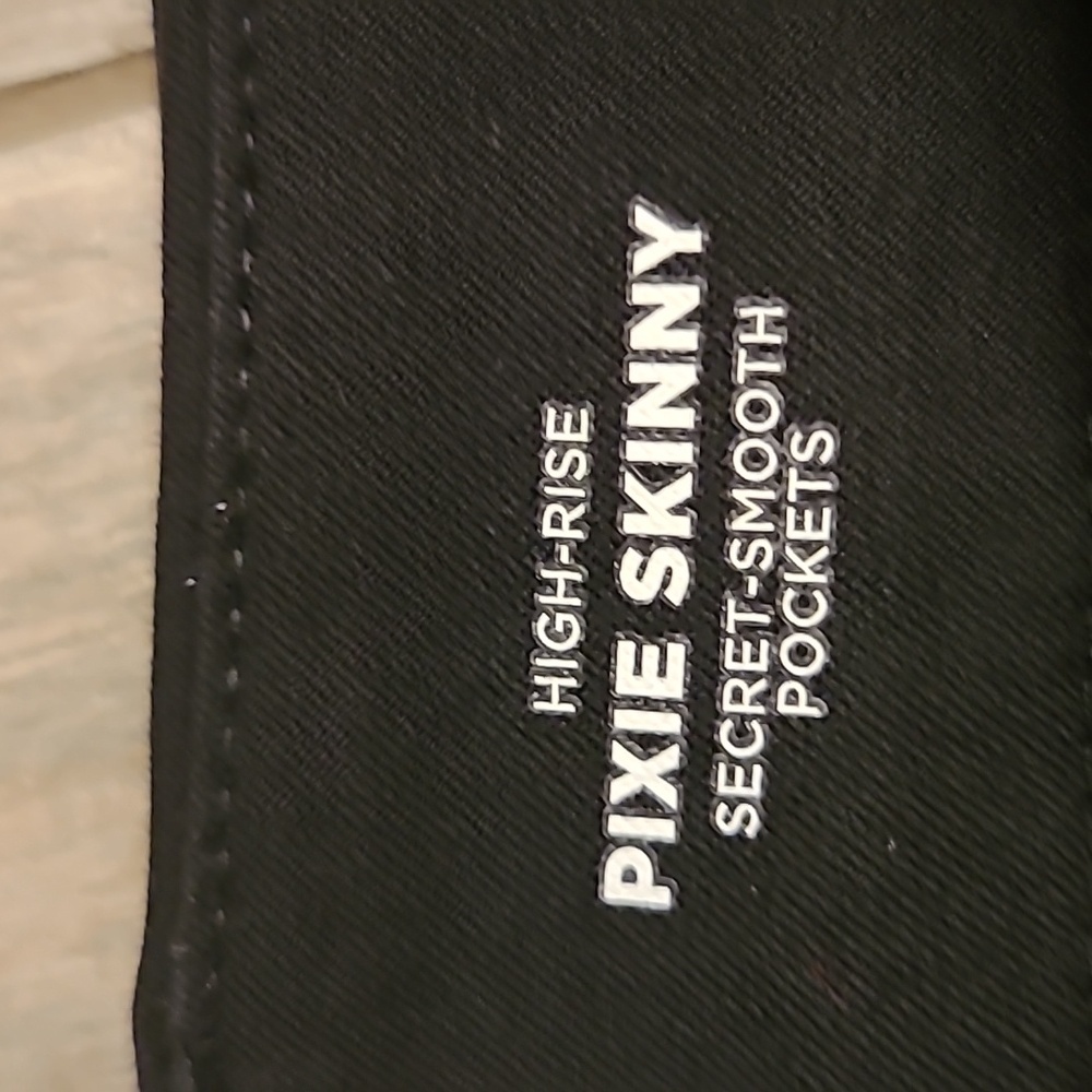 NWOT High Rise-Pixie Secret-smooth pockets - Picture 5 of 6